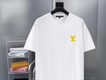 LOUIS VUITTON T shirt