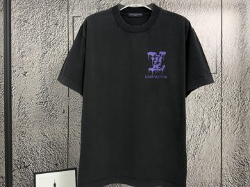 LOUIS VUITTON T shirt