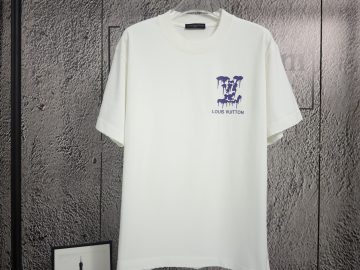 LOUIS VUITTON T shirt