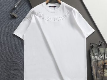 LOUIS VUITTON T shirt