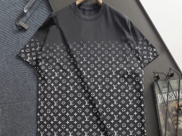 LOUIS VUITTON T shirt