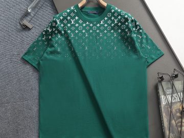 LOUIS VUITTON T shirt