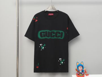 GUCCI T shirt