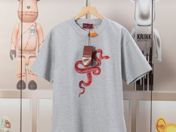 GUCCI T shirt
