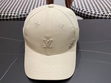 LOUIS VUITTON Caps